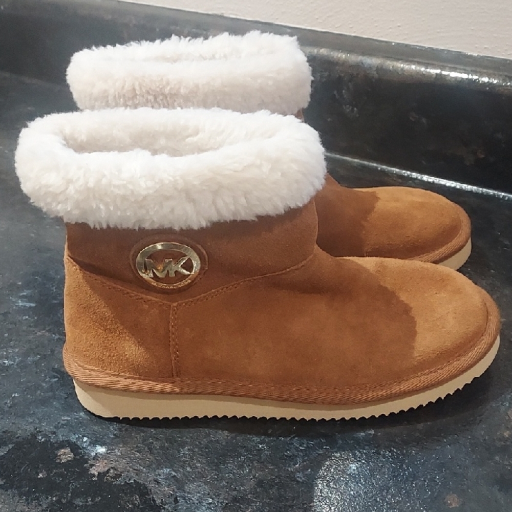 Michael Kors Natalia Winter Suede Ankle Boots With Fur